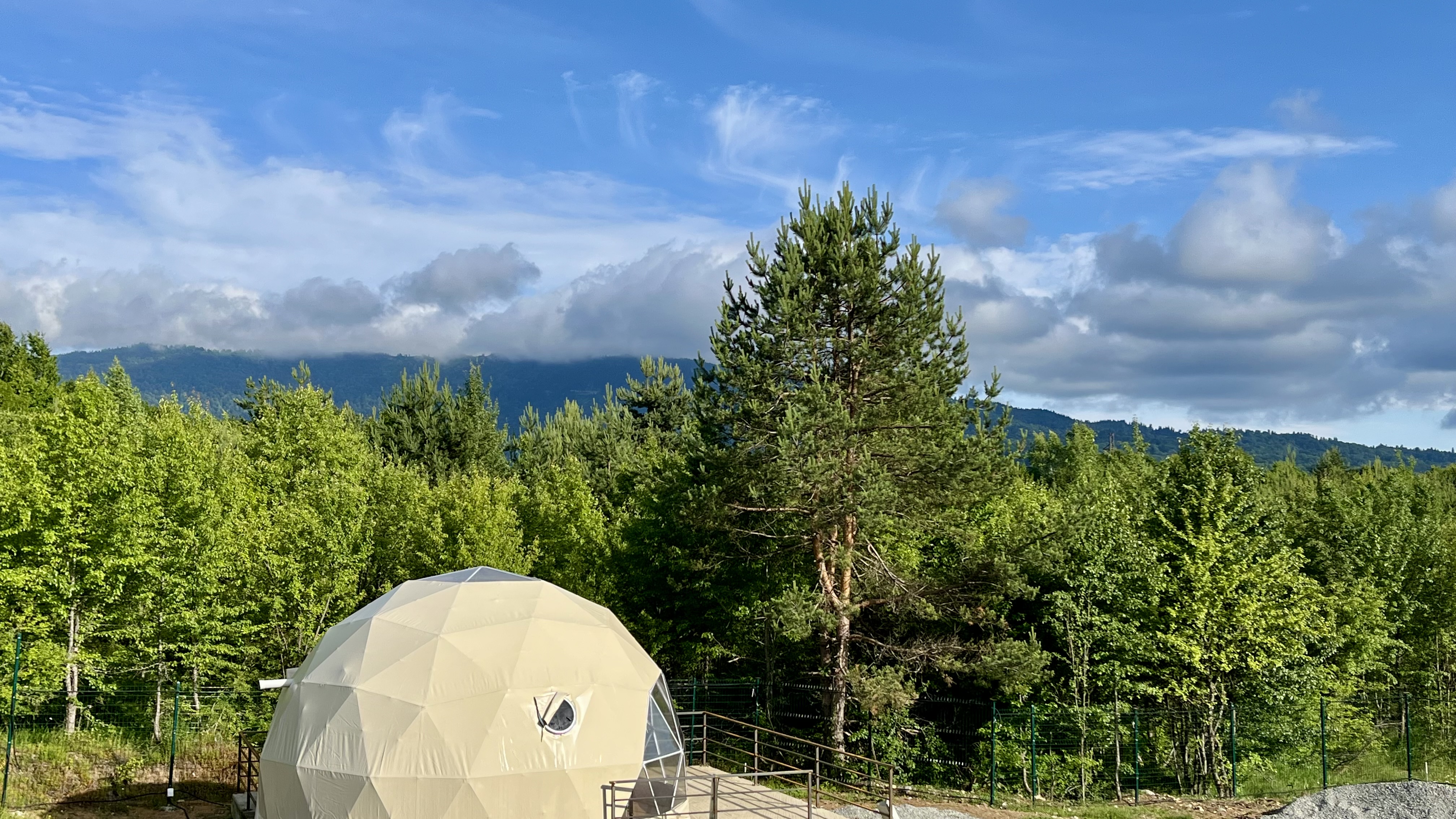 Glamping #3 (Saturn)